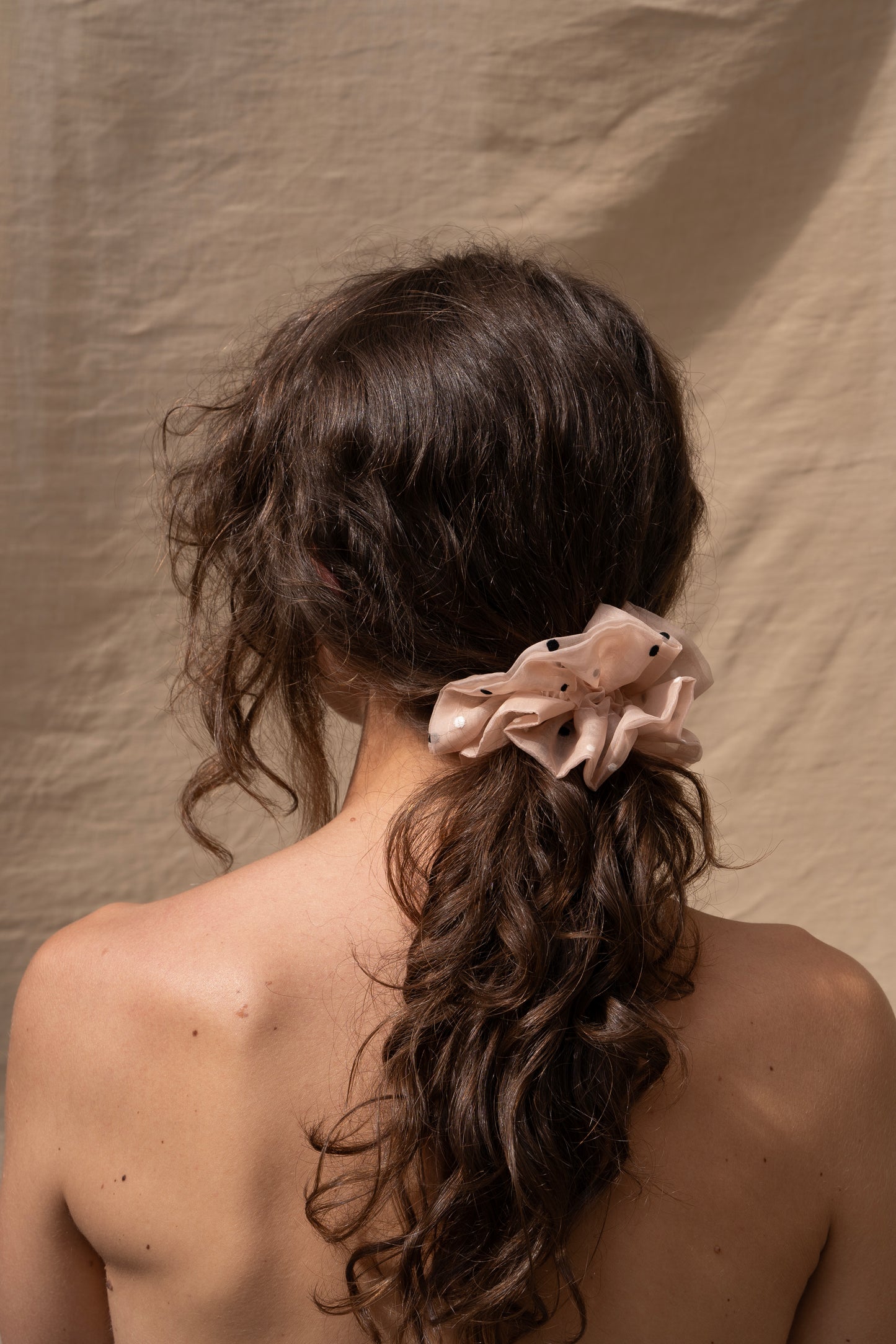 Organza rose à pois
